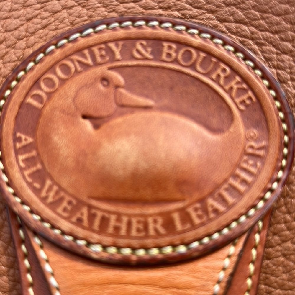 SOLD Dooney and Bourke all weather leather bag - Picture 2 of 12